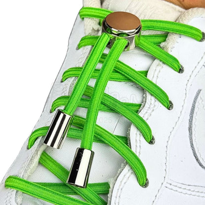 Elastische veters zonder strikken ovaal 4mm luxe lock groen geregen in witte Nike Air Force 1