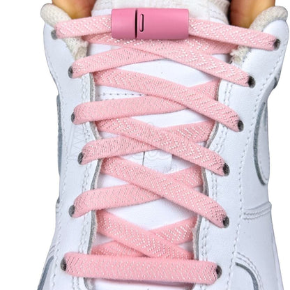 Elastische veters zonder strikken plat 8mm magnetische sluiting roze met stretch uitgerekt