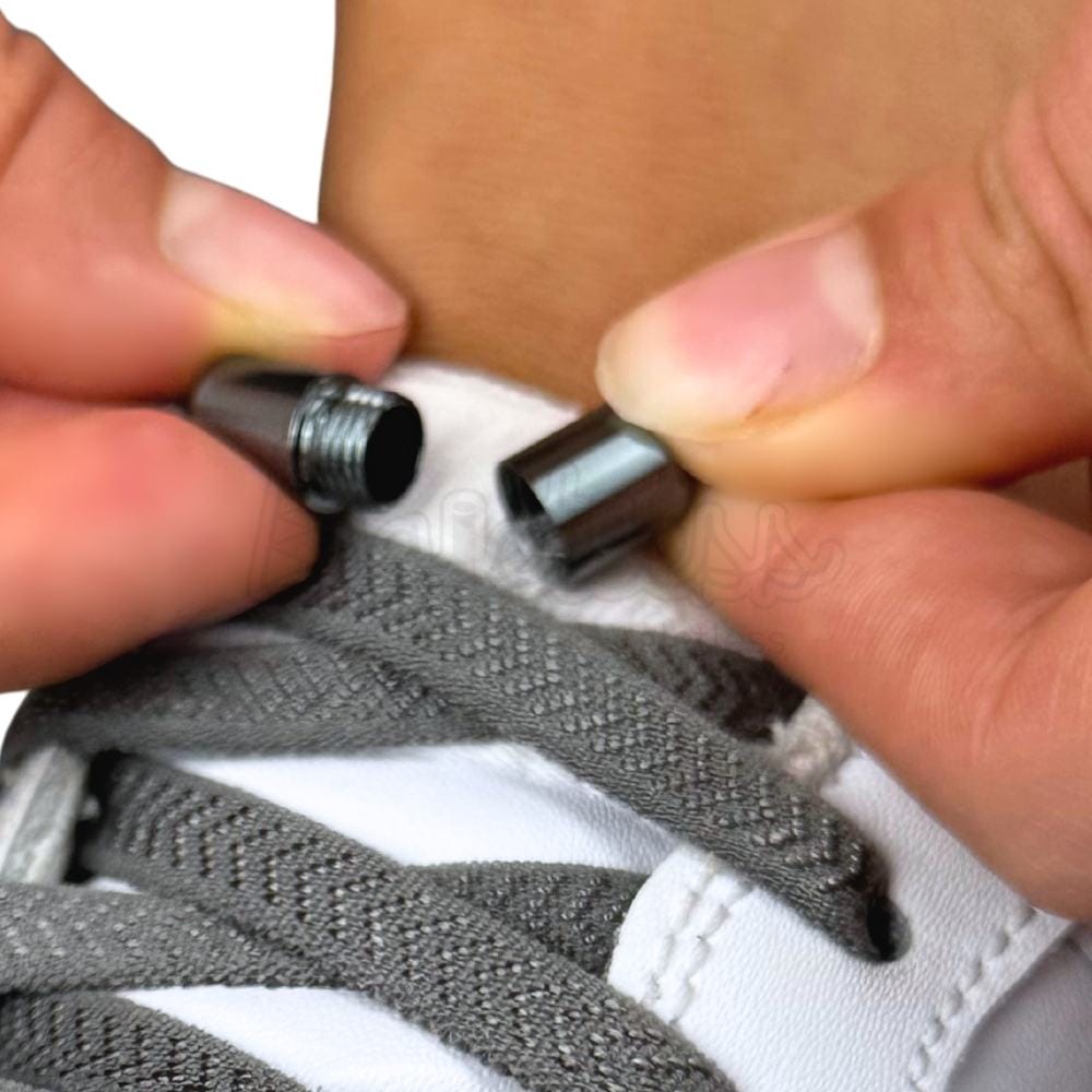 Elastische veters zonder strikken plat 8mm metalen draai capsule donkergrijs detailfoto van hoe de sluiting werkt