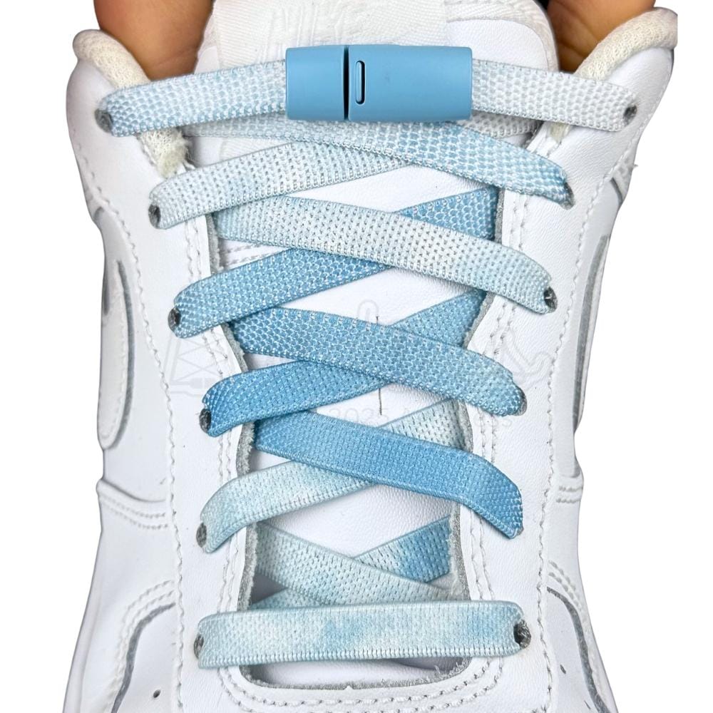 Elastische veters zonder strikken tie-dye 9mm magnetische sluiting hemelsblauw met stretch uitgerekt